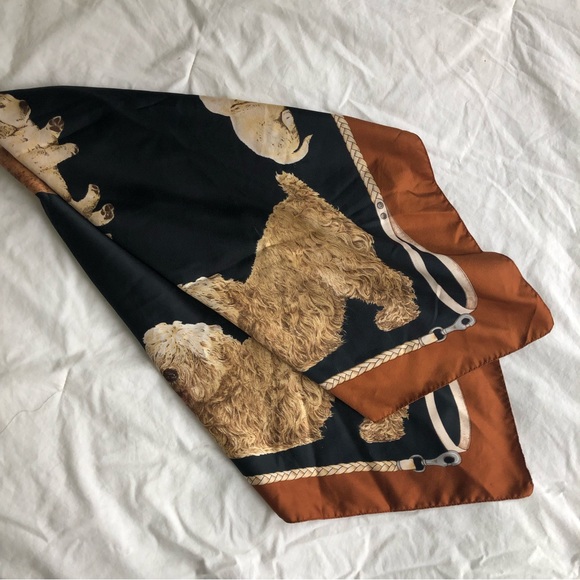 VNTG SYMPHONY Scarf “My Dogs Play with Puppies”-Italy 34x34” - Picture 11 of 12